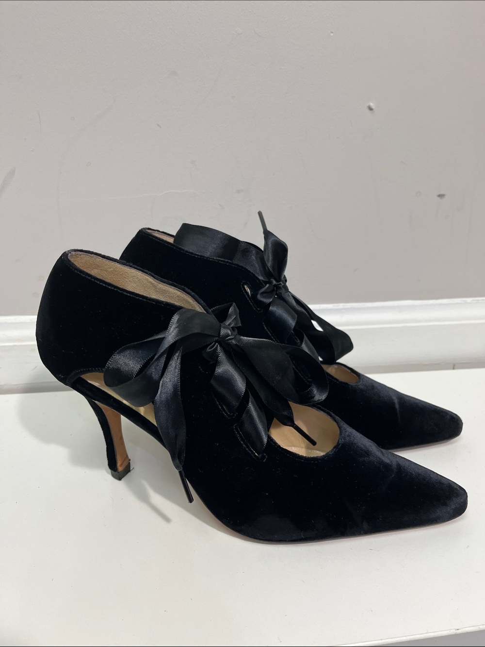 Manolo Blahnik Black Velvet Pointed-Toe Ribbon Tie Heels